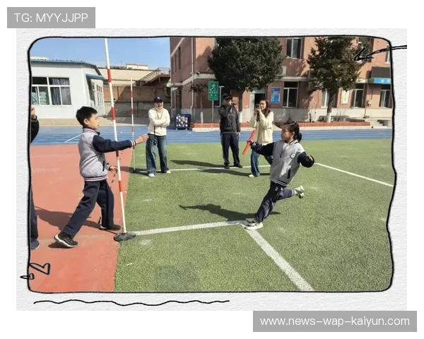 田径接力掉棒惊险一刻：瞬间的争锋与坚韧的精神