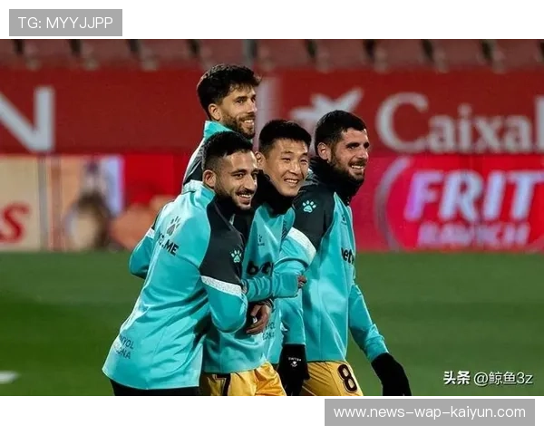 中超赛季中场转会窗口引爆头条新闻