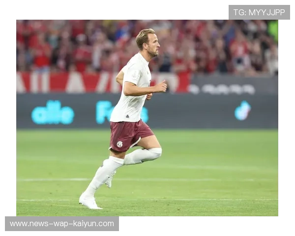 凯恩补射破门，全场立刻有人挥舞旗帜庆祝