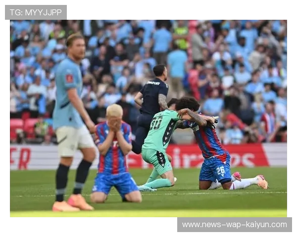 水晶宫利用快速移动撕开横向防线，力挽狂澜